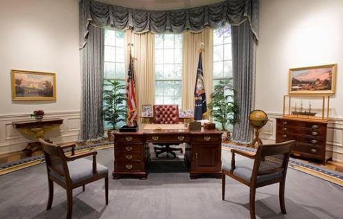 white house desk